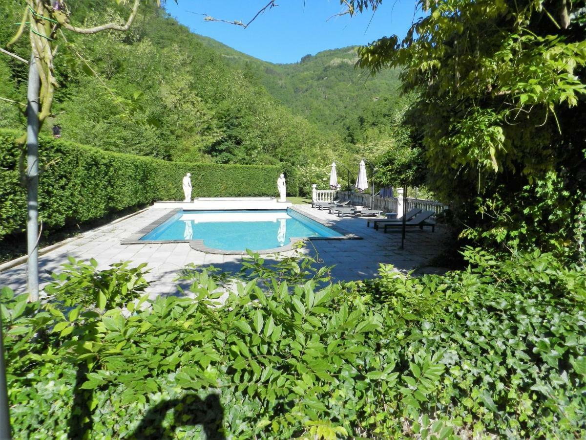 Villa Bertagni Кастельнуово-ді-Гарфаньяна Екстер'єр фото