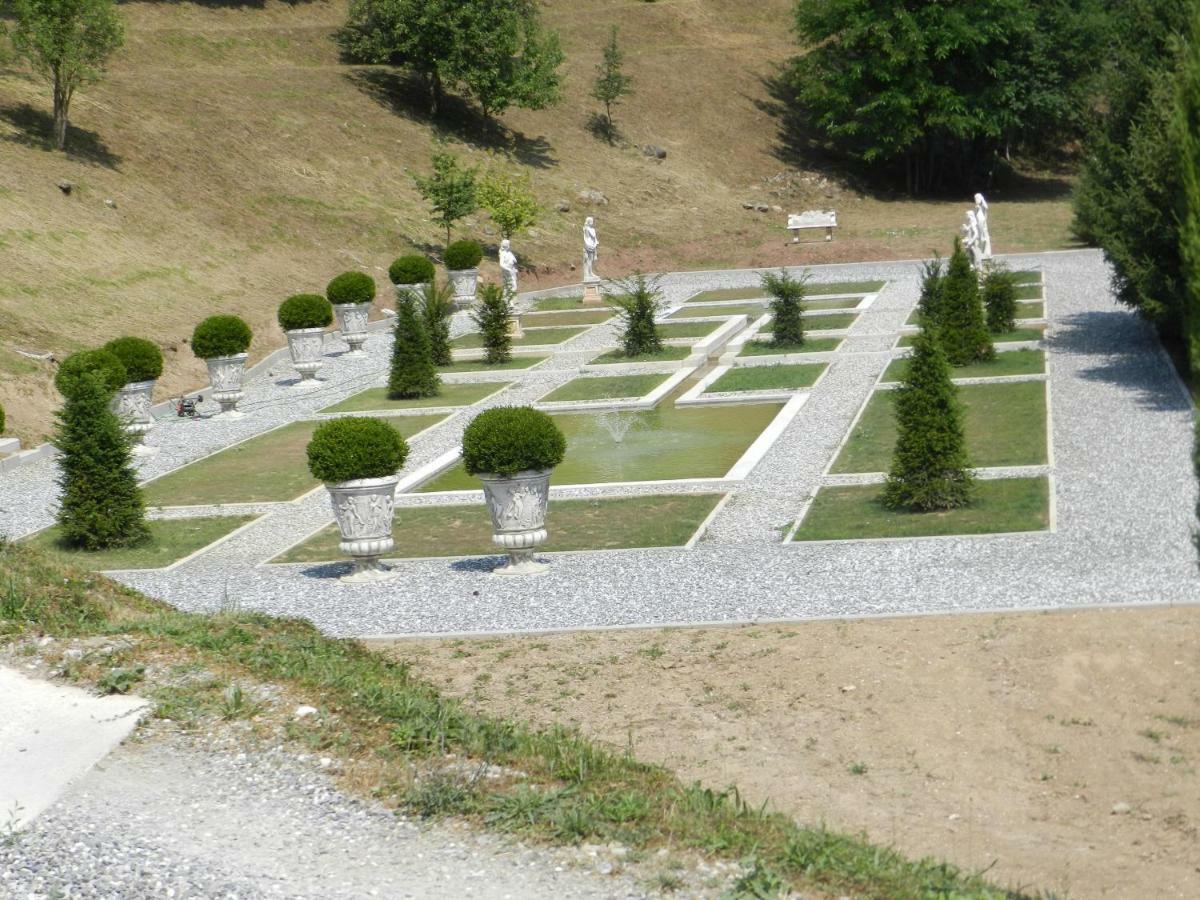Villa Bertagni Кастельнуово-ді-Гарфаньяна Екстер'єр фото