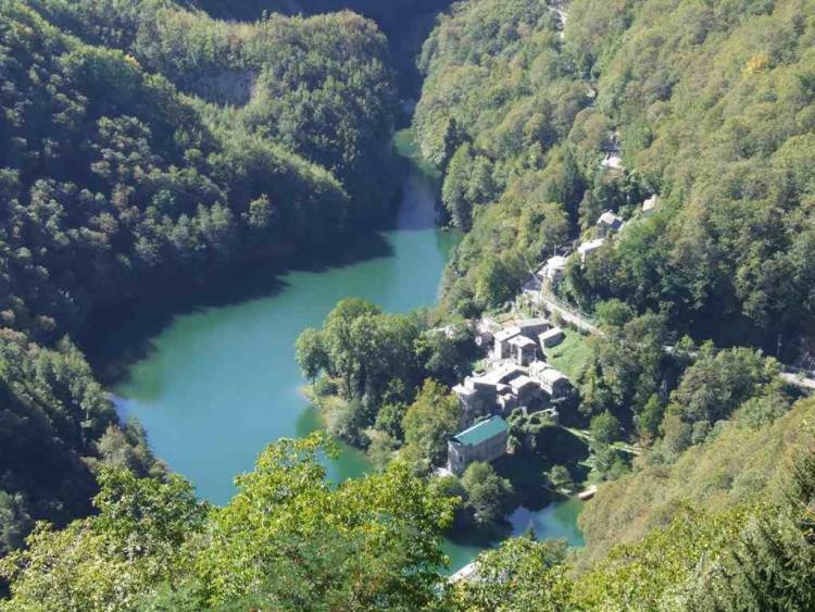 Villa Bertagni Кастельнуово-ді-Гарфаньяна Екстер'єр фото